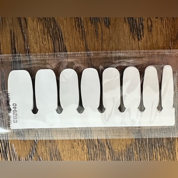 Color Street Rule of Plum - Picture 3 of 3